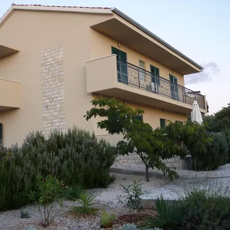 Apartment Dupin Primosten